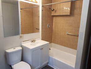 1442 George St in La crosse, WI - Building Photo - Building Photo