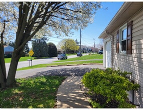 821 Walnut St in New Holland, PA - Building Photo - Building Photo