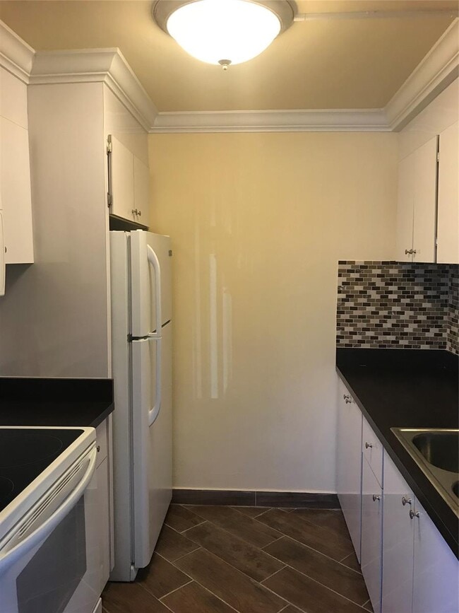 2300 SE 2nd St in Pompano Beach, FL - Building Photo - Building Photo