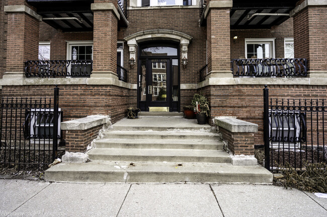 6133 S Greenwood Ave in Chicago, IL - Building Photo - Building Photo