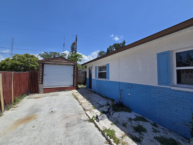 5424 Amy Ln in New Port Richey, FL - Building Photo - Building Photo