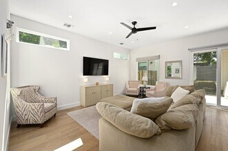 5212 Huisache St in Austin, TX - Building Photo - Building Photo