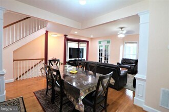 2415 Terra Cotta Cir in Herndon, VA - Building Photo - Building Photo