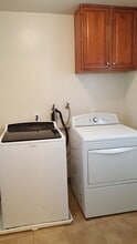 455 Central Ct in San Leandro, CA - Foto de edificio - Building Photo