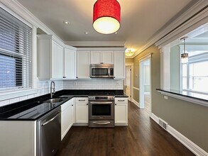 1915 W Berenice Ave, Unit J05P in Chicago, IL - Foto de edificio - Building Photo