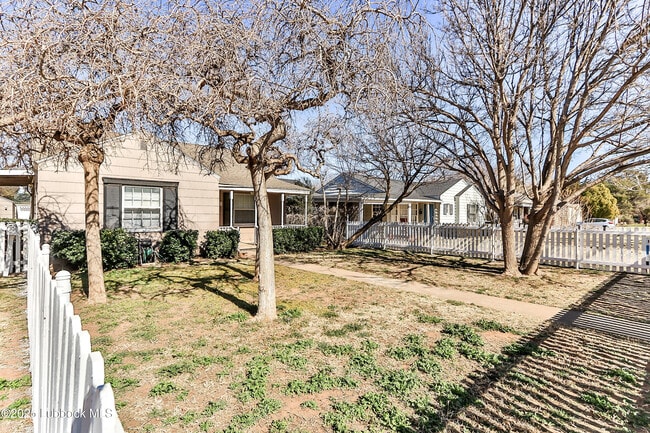 2414 30th St in Lubbock, TX - Building Photo - Building Photo