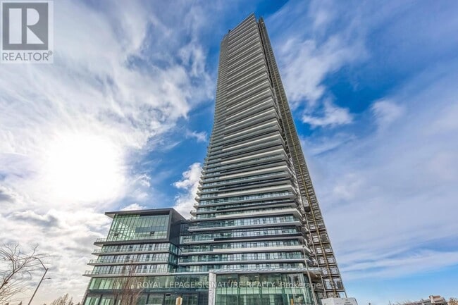 property at 448 Burnhamthorpe Rd W