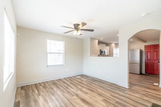 1098 E 22nd Ave in Columbus, OH - Foto de edificio - Building Photo
