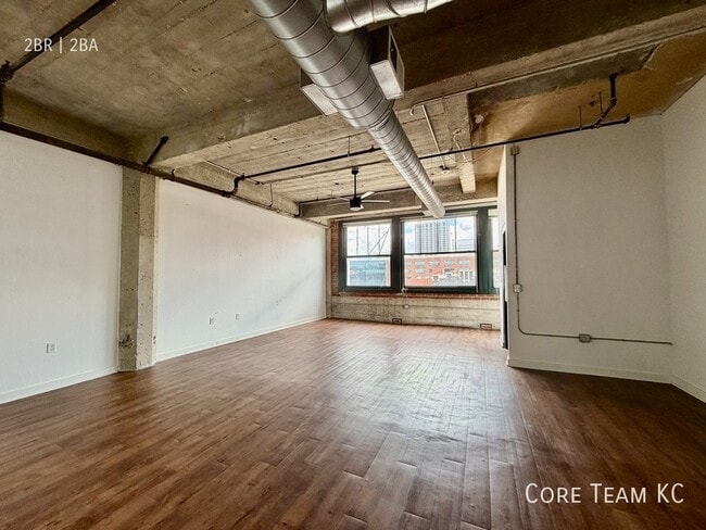 934 Broadway Blvd in Kansas City, MO - Building Photo - Building Photo