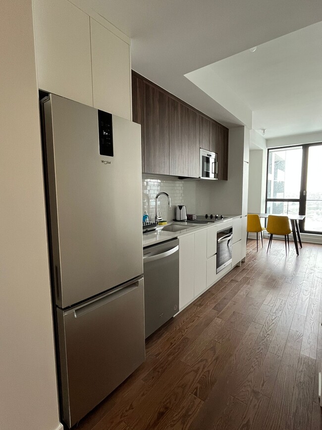 property at 200 Rue Marie-Charles-Le Moyne