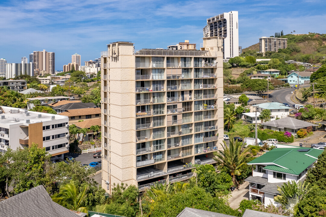 Rose Terrace in Honolulu, HI - Building Photo