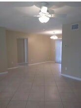 3346 Camelot Dr, Unit A in Largo, FL - Building Photo - Building Photo
