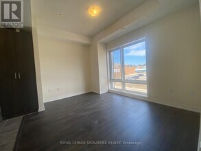 10 Liben Wy in Toronto, ON - Building Photo - Building Photo