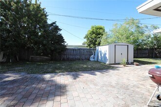 907 Laredo Ave in Lehigh Acres, FL - Building Photo - Building Photo