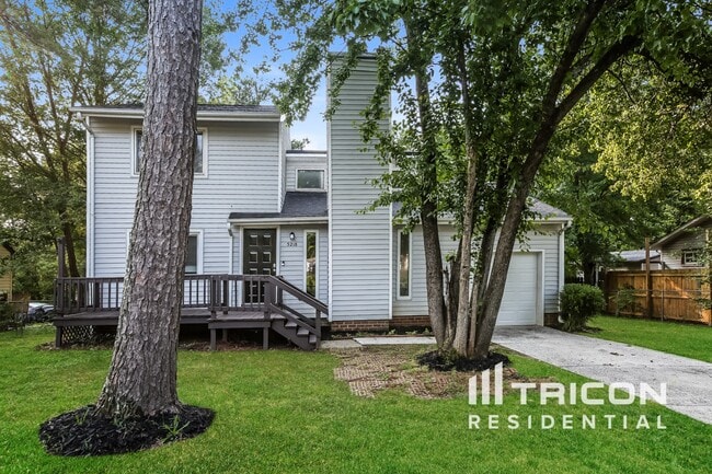 property at 5218 Rolling Oak Ln