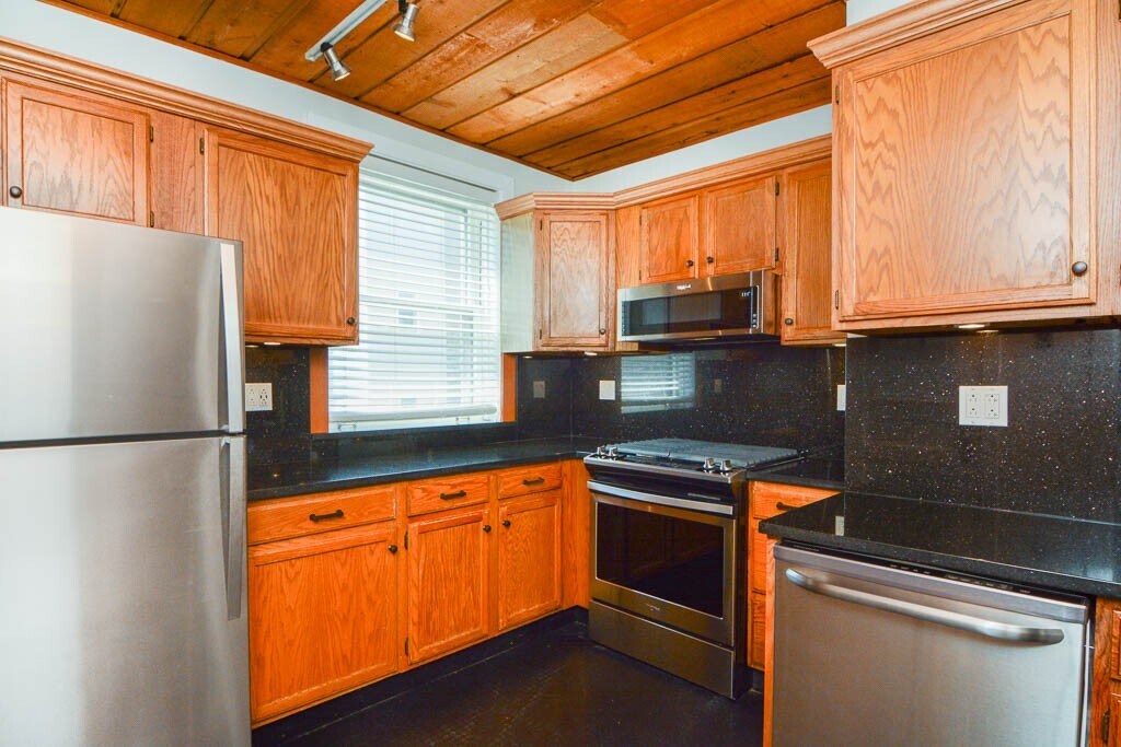 1653 W Gregory St, Unit G03C in Chicago, IL - Building Photo