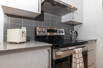 Loggia Saint-Lambert in St-Lambert, QC - Building Photo - Building Photo