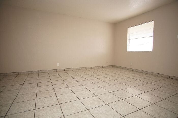 4700 Maxwell Ave-Unit -7 in El Paso, TX - Building Photo