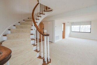 406 Paradise Rd in Swampscott, MA - Building Photo - Building Photo