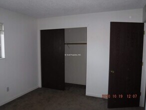 418 Charlotte Ave in Yerington, NV - Building Photo - Building Photo