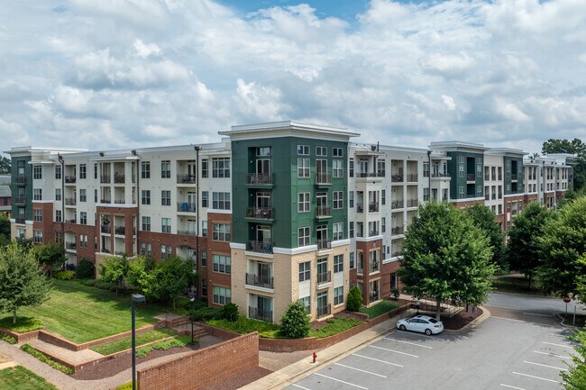 Elan City Center in Raleigh, NC - Foto de edificio - Building Photo
