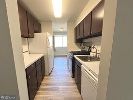 211 Victor Pkwy in Annapolis, MD - Building Photo