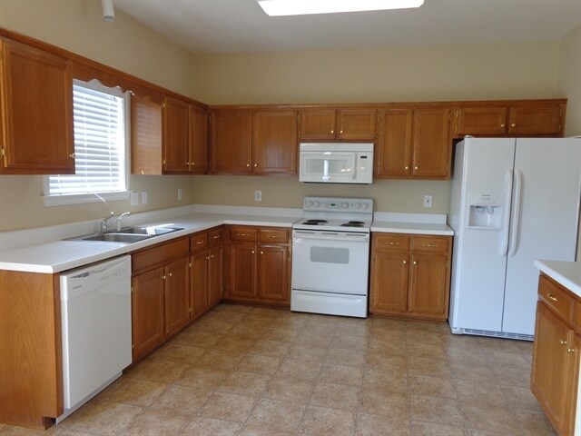 1509 Beaufort Pl in Thompson's Station, TN - Foto de edificio - Building Photo