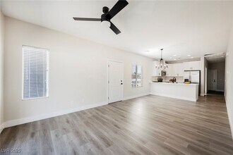 5240 Denning St in Las Vegas, NV - Building Photo - Building Photo