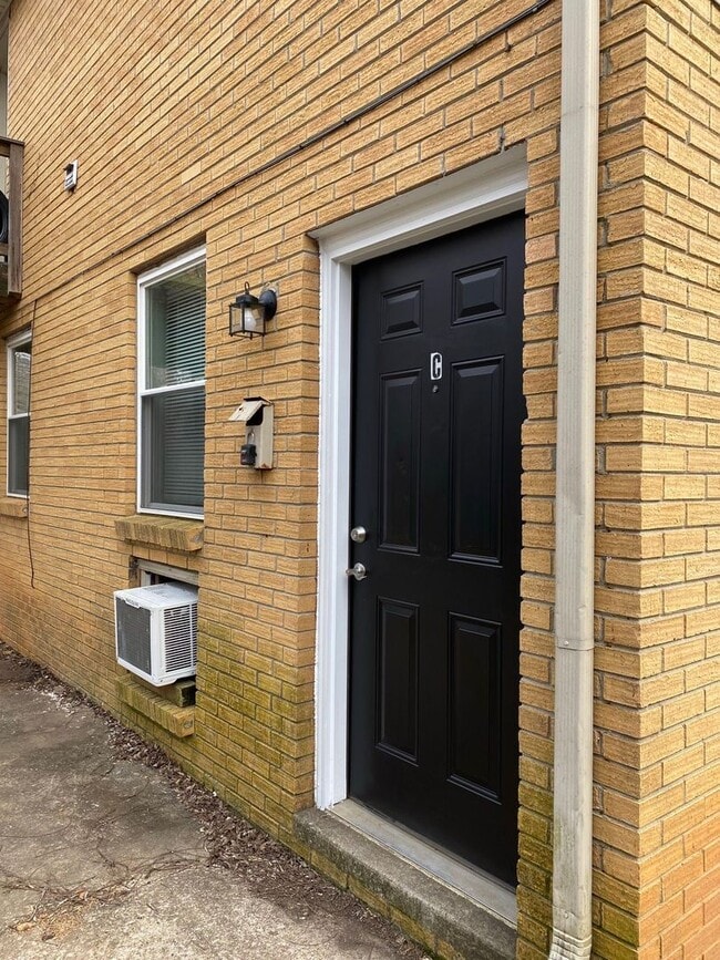 812 Bradley St in Clarksville, TN - Building Photo - Building Photo