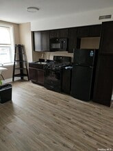 524 Merrick Rd in Lynbrook, NY - Building Photo - Building Photo