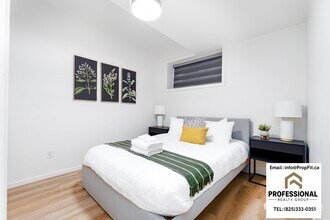 9702-9157 157 St NW in Edmonton, AB - Building Photo - Building Photo