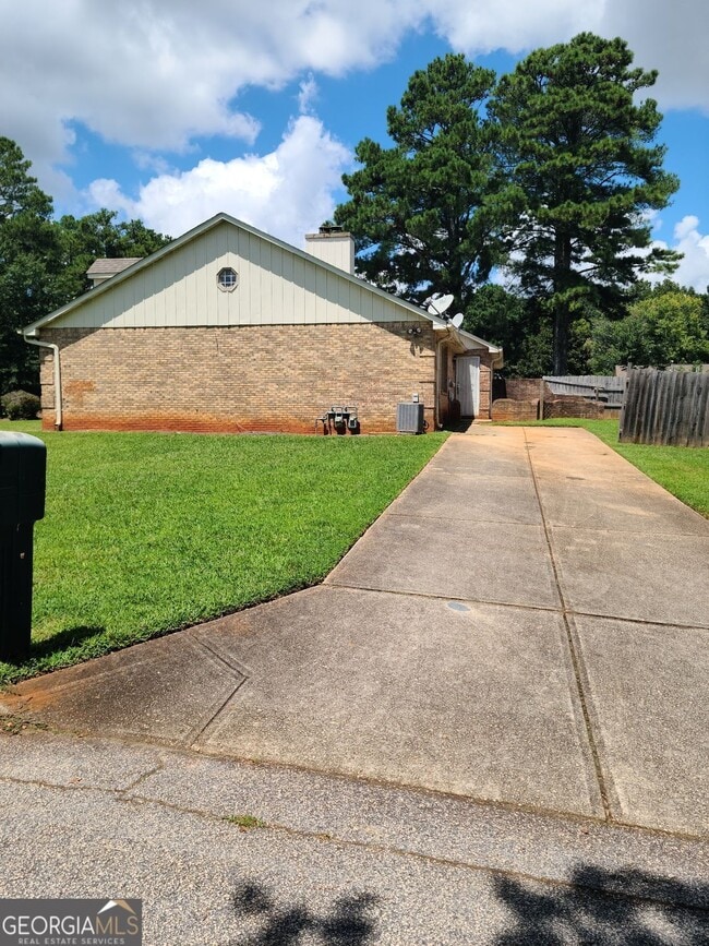 2120 Fieldstone View Ct SE in Conyers, GA - Building Photo - Building Photo