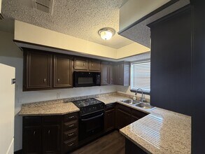 2114 92nd St in Lubbock, TX - Building Photo - Building Photo