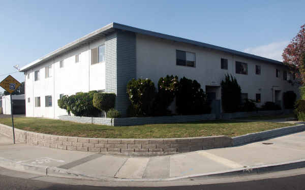 1801 Whittier Ave in Costa Mesa, CA - Building Photo - Building Photo