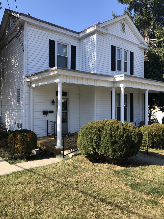 409 Euclid Ave, Unit A-Executive Suite in Lynchburg, VA - Foto de edificio - Building Photo