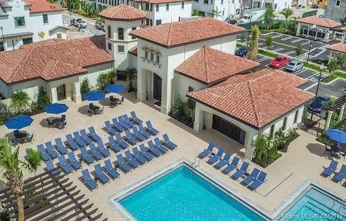 11330 SW 16th St in Pembroke Pines, FL - Building Photo - Building Photo