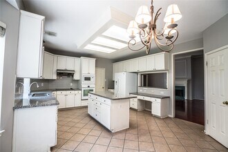 7110 Adobe Ct in Sugar Land, TX - Foto de edificio - Building Photo