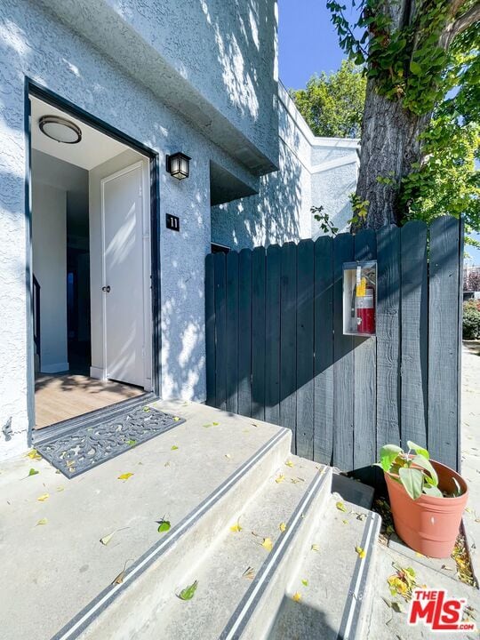 9939 Topanga Canyon Blvd in Los Angeles, CA - Building Photo - Building Photo