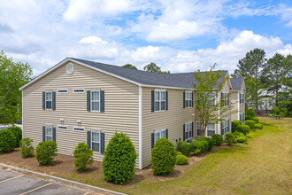 Basswood Apartment Homes in Florence, SC - Building Photo - Building Photo