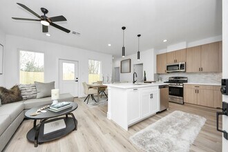 9028 Scott St in Houston, TX - Building Photo - Building Photo