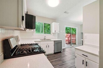 1819 Singer Way in Lithonia, GA - Building Photo - Building Photo