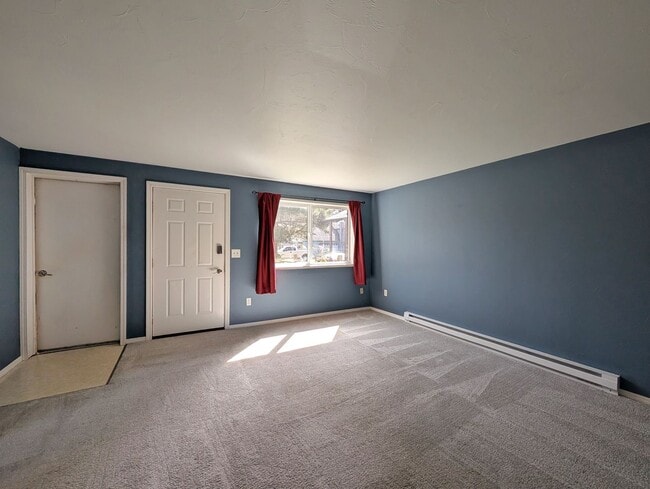 4416 Taku Blvd in Juneau, AK - Building Photo - Building Photo