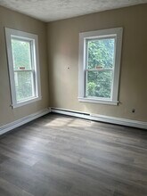 19 Dewey St in Boston, MA - Foto de edificio - Building Photo