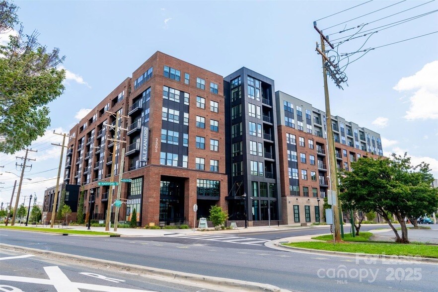 3305 South Blvd, Unit A7 in Charlotte, NC - Foto de edificio