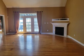 9300 Grandstand Ct in Louisville, KY - Building Photo - Building Photo