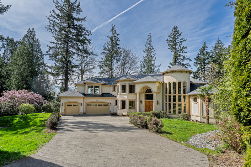 26239 SE 162nd Pl in Issaquah, WA - Foto de edificio
