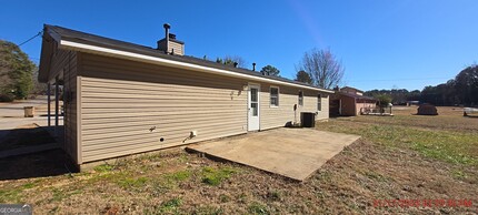 104 Fairview Dr in Stockbridge, GA - Building Photo - Building Photo