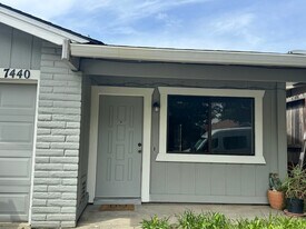 7440 Tierra Way, Unit 7440 in Fair Oaks, CA - Building Photo
