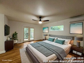 127 Larchmont Dr in San Antonio, TX - Building Photo - Building Photo