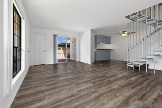 10131 Caminito Zar in San Diego, CA - Building Photo - Building Photo